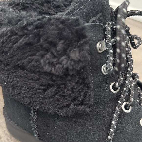 NWOT UGG Romely Heritage Lace-up Suede Boot, size 10 - Picture 10 of 12